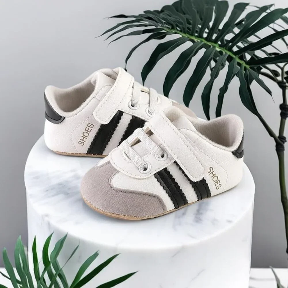 Baby Boys Girls Black Faux Leather Rubber Sole Retro Walking Sneakers Shoes